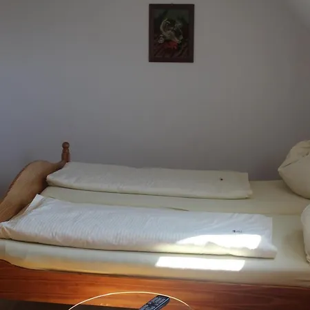 Gaestehaus Christa **** Bed & Breakfast *