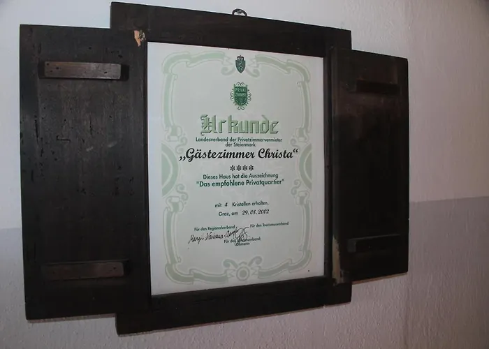 فندق مبيت وإفطار Gaestehaus Christa **** ليبنيتز