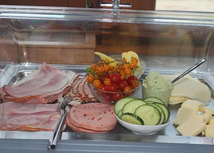 فندق مبيت وإفطار Gaestehaus Christa ****