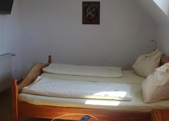 Gaestehaus Christa **** فندق مبيت وإفطار 3*